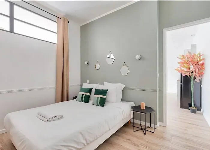 Ah Droite Appartement Paris