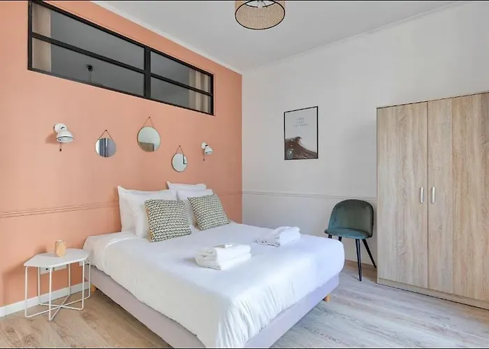 Ah Droite Appartement *